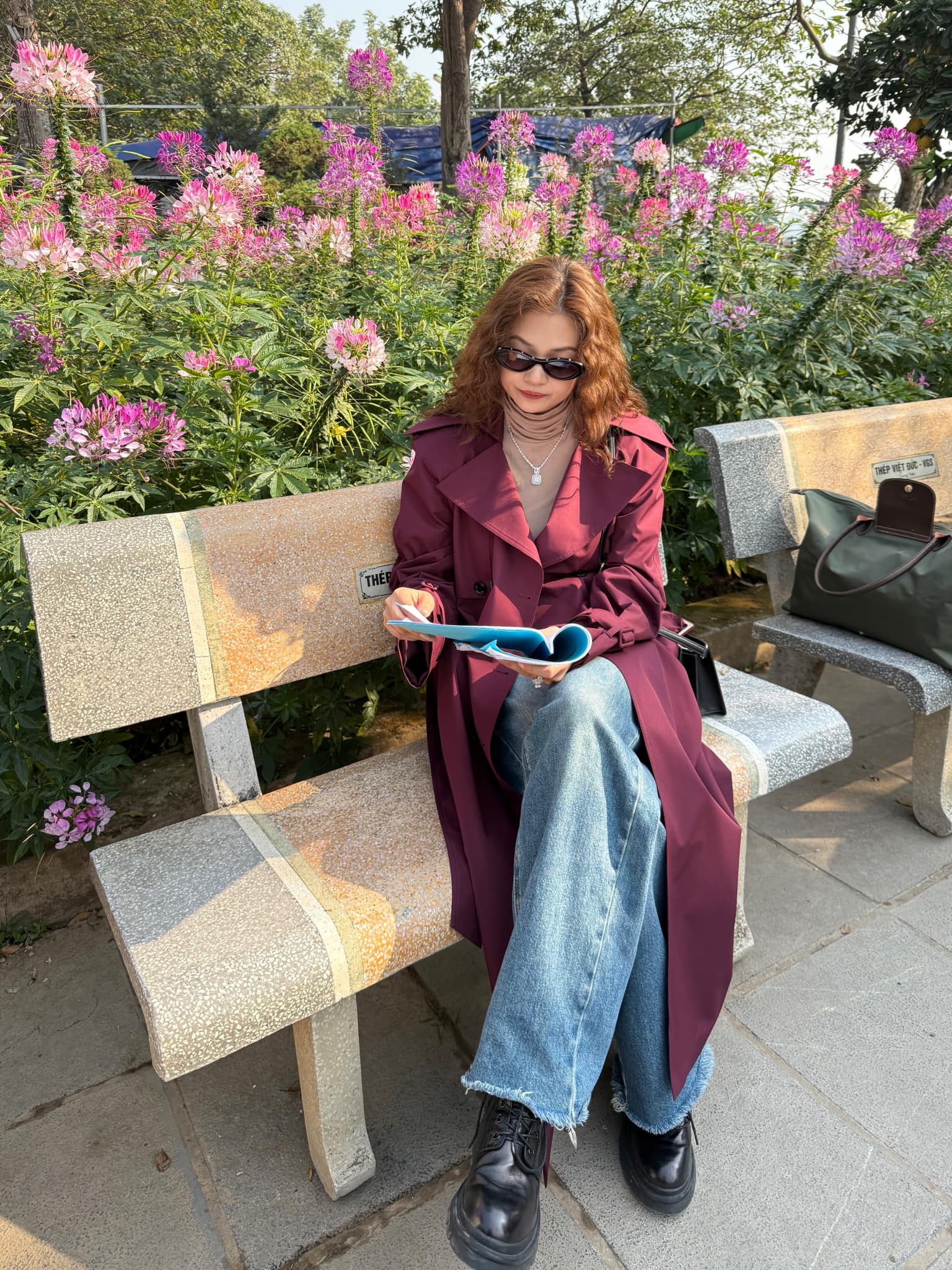 Nhan sắc khác lạ của nữ diễn viên 'Phía trước là bầu trời'- Ảnh 6.