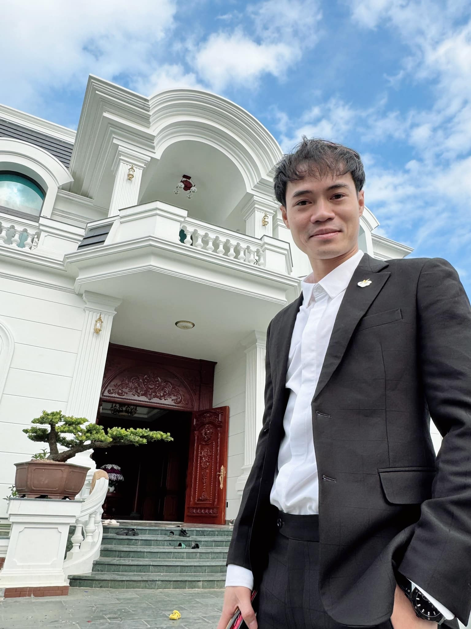 Lộ căn penthouse bạc tỷ giữa lòng Hà Nội của Văn Toàn sau nghi vấn hẹn hò Hòa Minzy