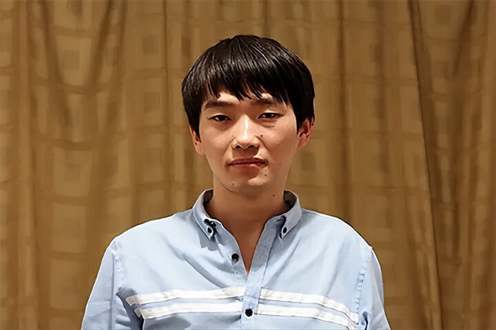 Từng chống đối kỳ thi tuyển sinh đại học, ở tuổi 35, Từ Mạnh Nam quyết định làm lại cuộc đời. (Ảnh: Baidu)