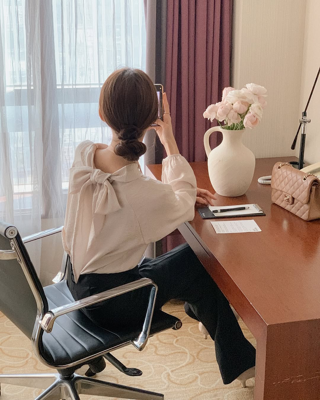 5 mẫu áo gợi cảm cho nàng có vòng 1