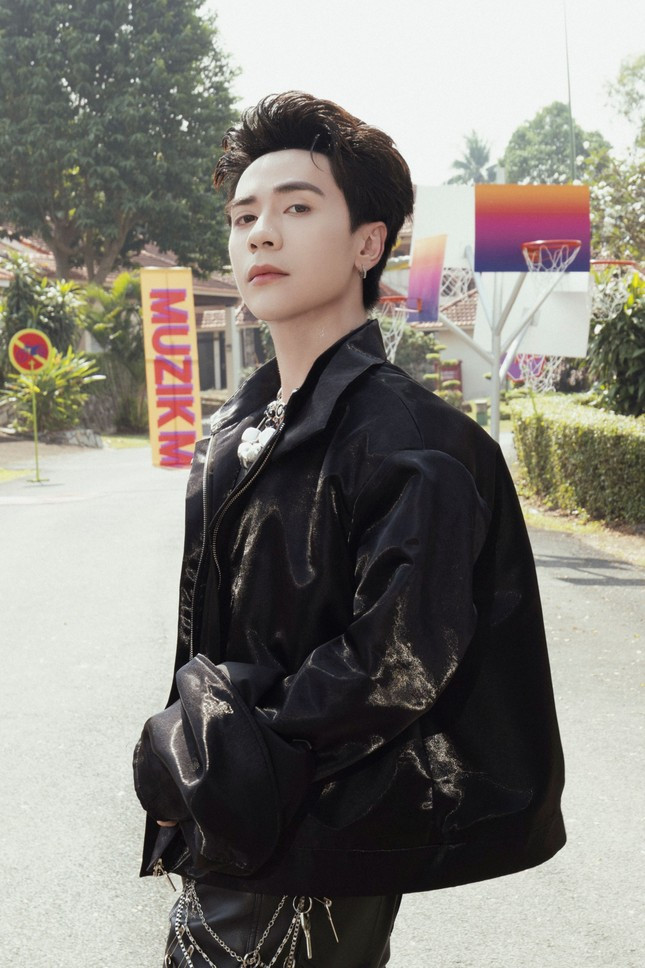 Quang Hùng MasterD: 'Tôi luôn trân trọng từng khoảnh khắc được đứng trên sân khấu' ảnh 4