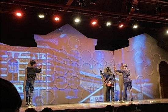 Sập sân khấu kịch