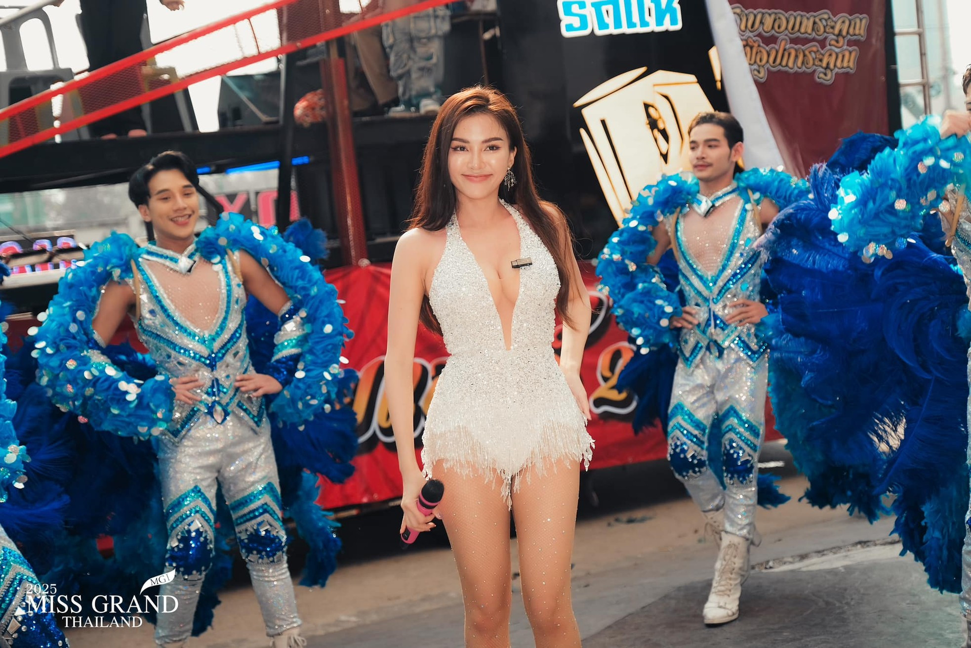 Thí sinh Hoa hậu Hòa bình Thái Lan làm lố ảnh 20