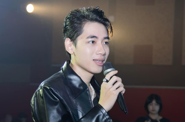 Khánh (K-ICM) bị tấn công ảnh 1