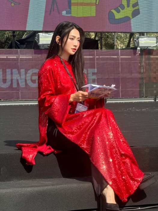 Lộ ảnh mỹ nhân Việt 10 triệu follower bí mật lấy chồng nhưng không có chú rể