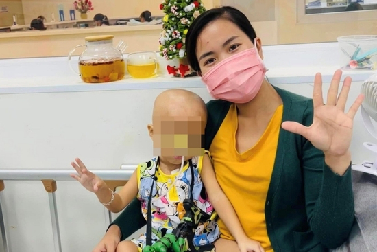 Mẹ bé Bắp lên tiếng về lùm xùm sao kê hơn 16 tỷ đồng tiền từ thiện