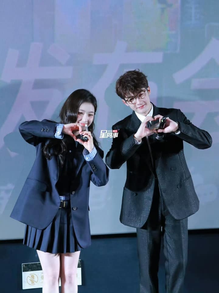 Mỹ nhân Trung Quốc đẹp vô cùng tận ở họp báo phim mới: Netizen khen như quả đào mọng nước, visual thăng hạng dữ dội - Ảnh 2.