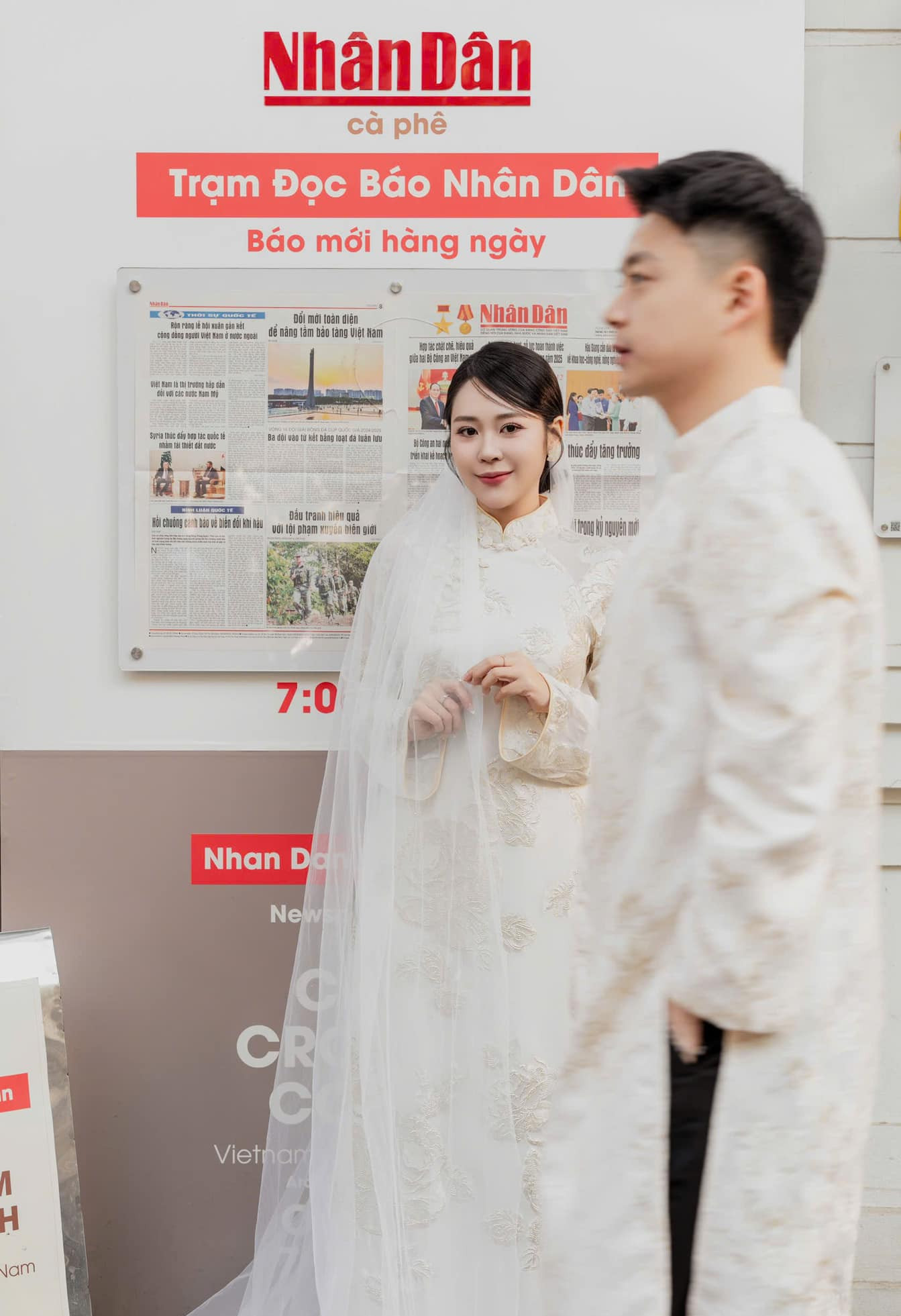 Con trai cố NSND Hoàng Dũng khoe ảnh cưới nhận 'mưa lời khen' từ dàn diễn viên VFC - Ảnh 4.