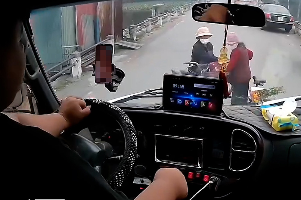 trinh van bo.00_53_50_21.Still007.jpg