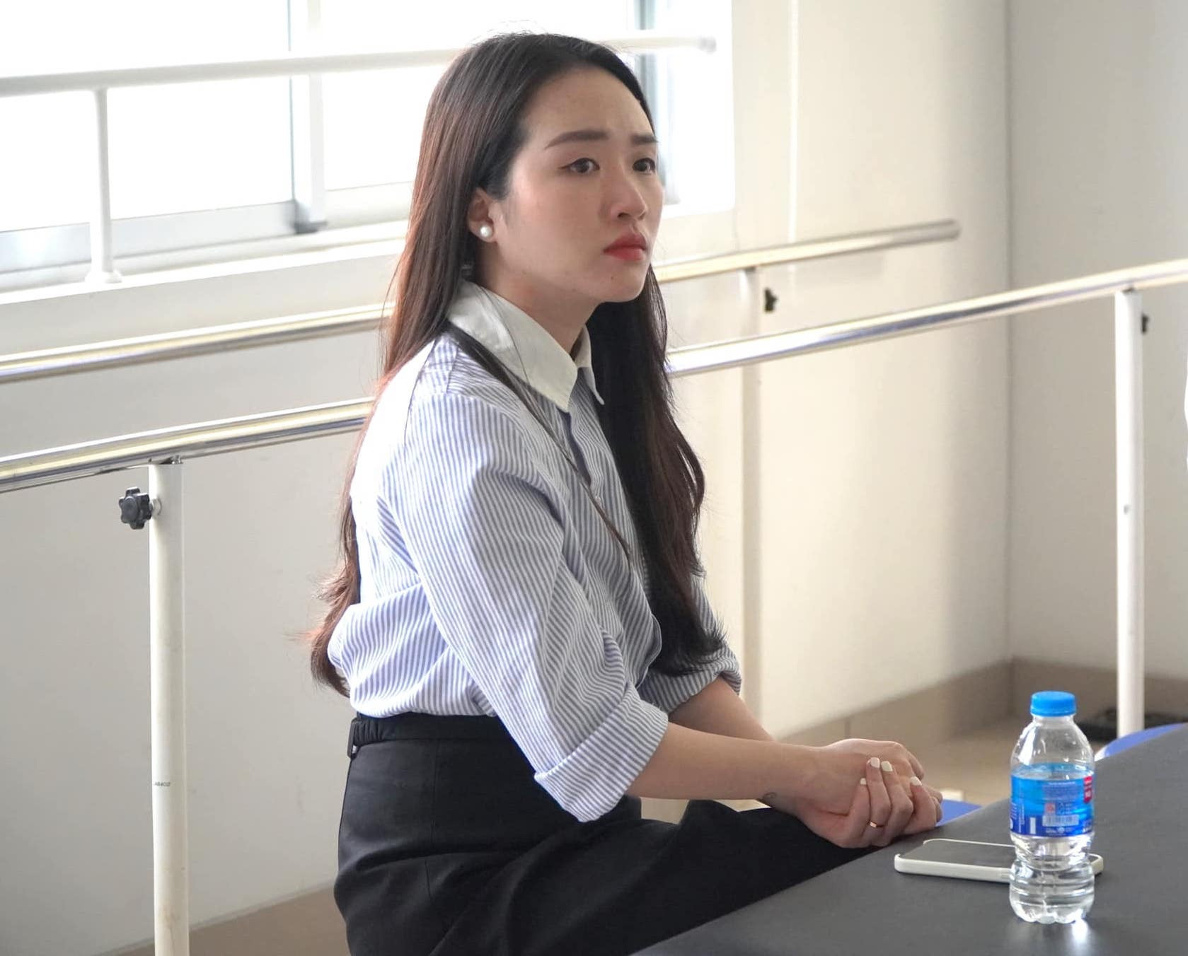 Vợ giám đốc của Xuân Trường hiếm hoi lộ diện 5 giây thể hiện rõ xinh còn giàu