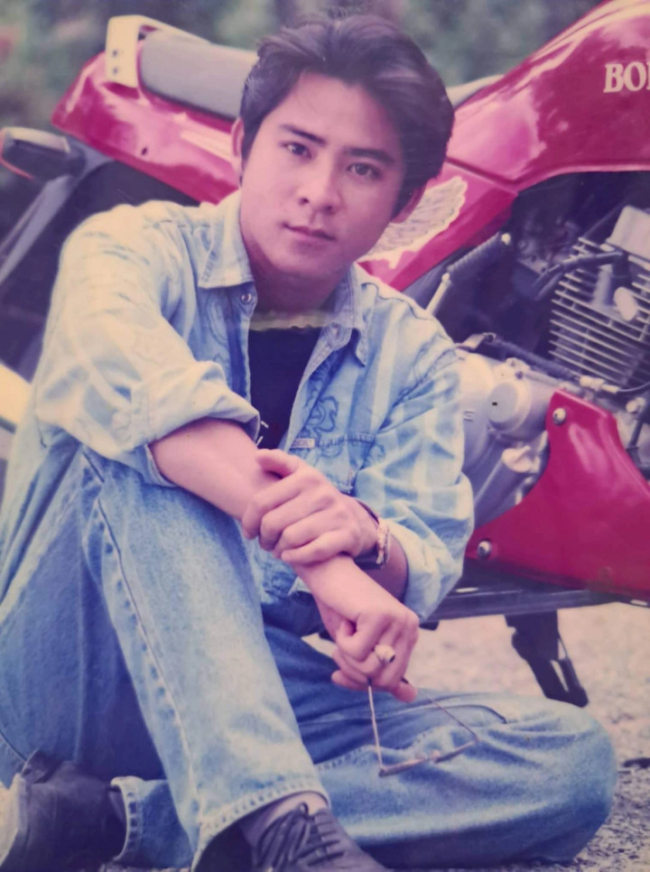 Vẻ điển trai của Huỳnh Anh Tuấn thời trẻ.