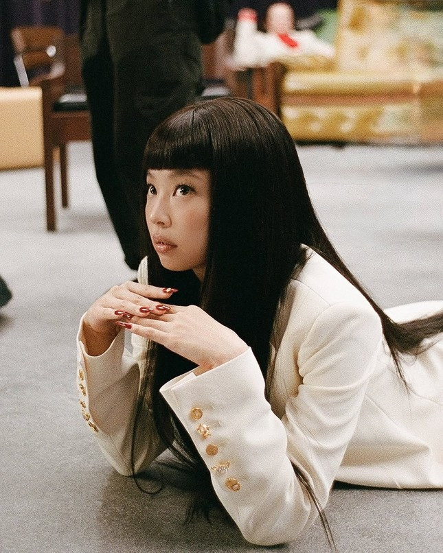 Jennie (BlackPink) gây tranh cãi ảnh 2