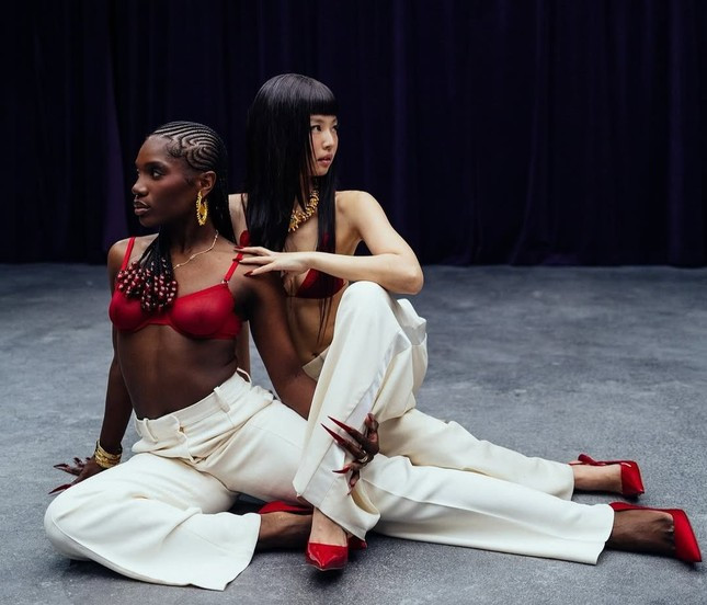 Jennie (BlackPink) gây tranh cãi ảnh 1