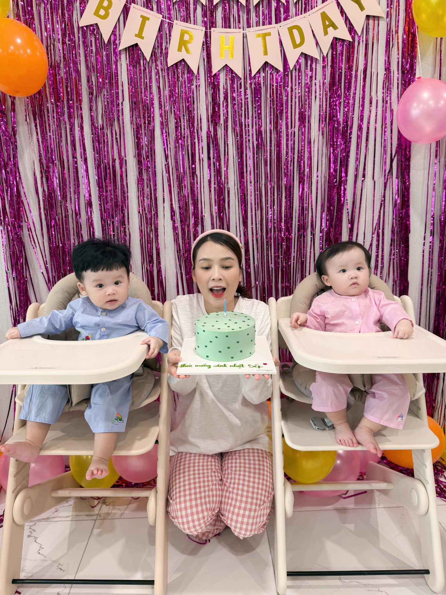 Sam khoe cặp song sinh cưng xỉu đáp khéo câu hỏi danh tính chồng Hàn