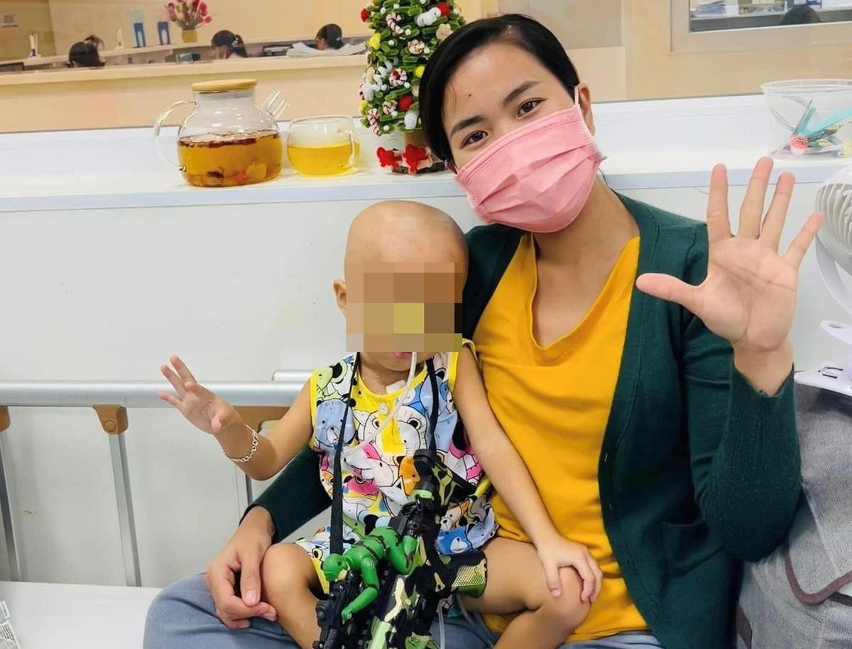 Lộ quỹ từ thiện khác ở Mỹ mẹ Bắp kêu gọi cho con trai ngã ngửa tiền nhận được