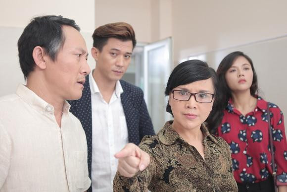 Con dâu bất bình trước thái độ của bố mẹ chồng khi ngày Tết ông bà thông gia đến chơi - Ảnh 2.