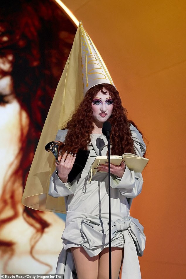 Taylor Swift thảm bại ảnh 2