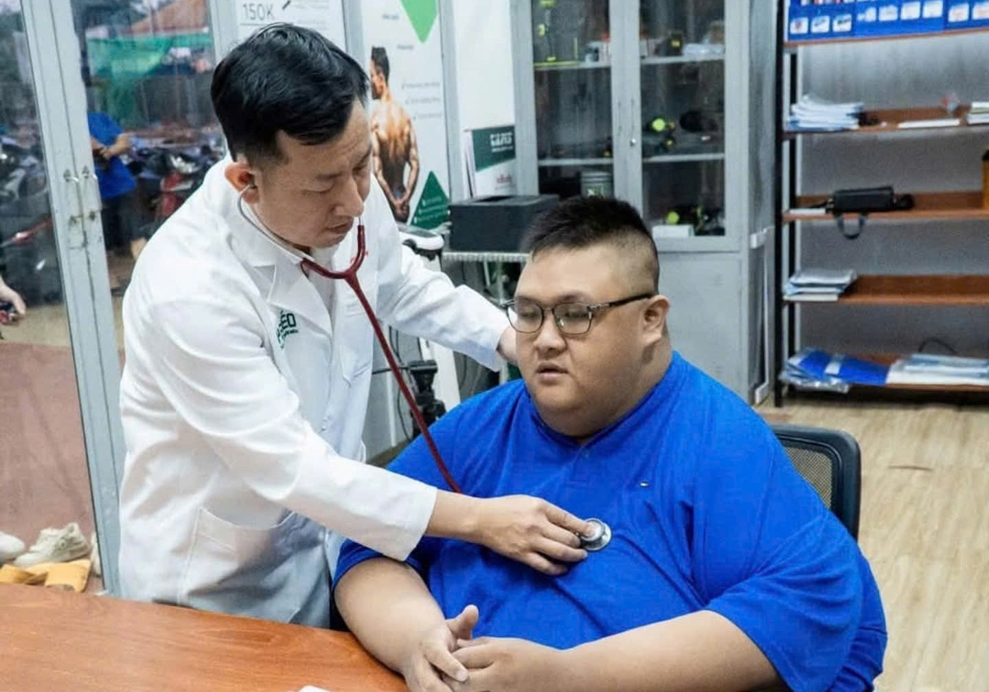 Chàng trai giảm 132kg trong 13 tháng, chuẩn bị cuộc đại phẫu cắt da thừa  - 2