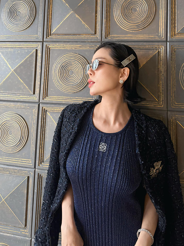 Lệ Quyên khoe eo sau Tết, chị em tò mò chế độ siết cân - Ảnh 4.