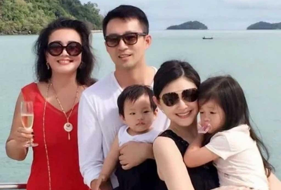 Mẹ chồng cũ Từ Hy Viên bị chỉ trích 'máu lạnh'