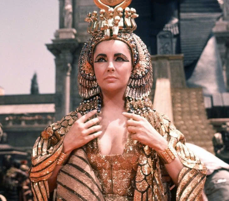 Những cách làm đẹp 'gây sốc' của phụ nữ thời xưa từ Đông sang Tây chỉ dám đọc chứ không dám thử - Ảnh 3