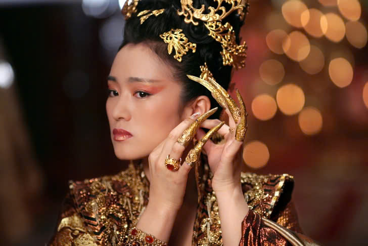 Những cách làm đẹp 'gây sốc' của phụ nữ thời xưa từ Đông sang Tây chỉ dám đọc chứ không dám thử - Ảnh 1