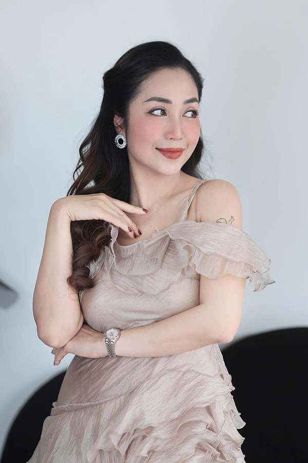 Nữ NSƯT rời Úc về Việt Nam ngoài 40 vẫn tươi trẻ, sắc vóc đẹp nhờ tập đúng bộ môn này - Ảnh 3.