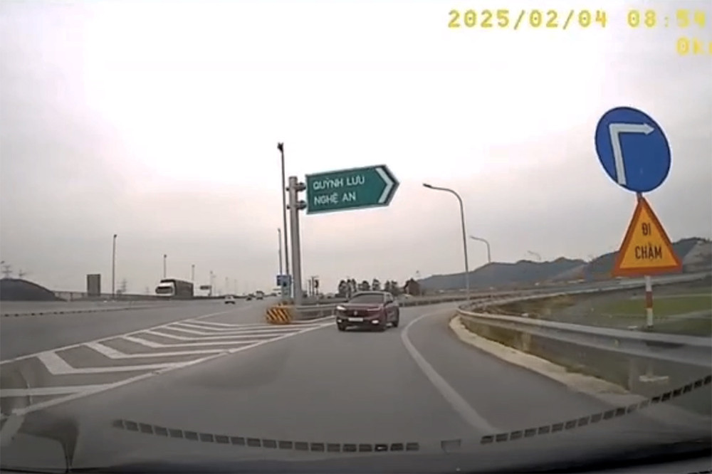 Ảnh màn hình 2025 02 05 lúc 09.32.28.jpg