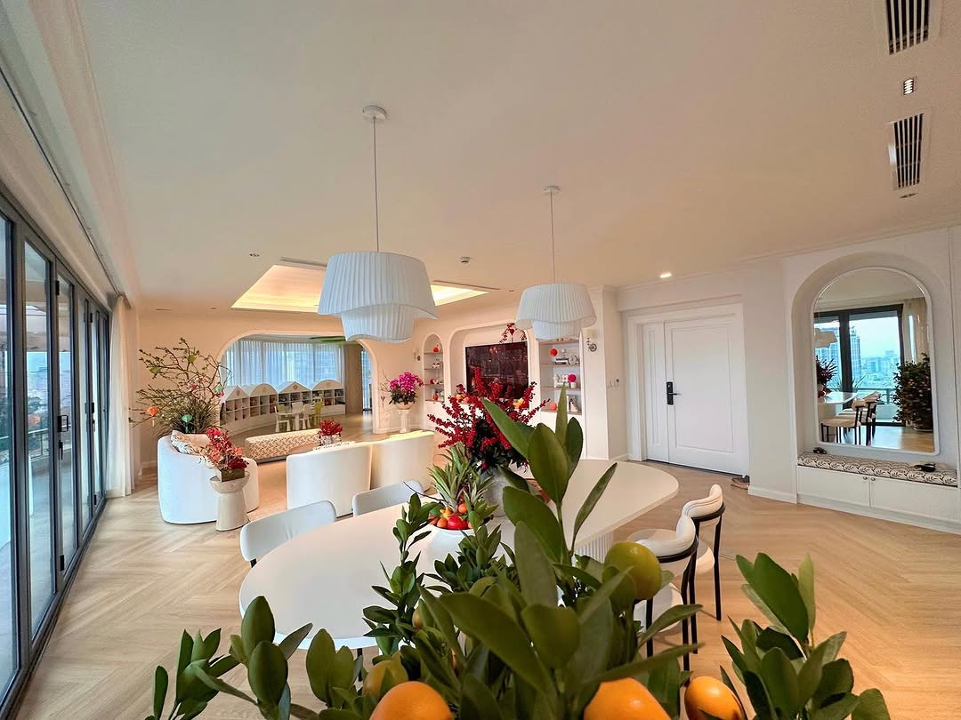 Hoa hậu Đặng Thu Thảo