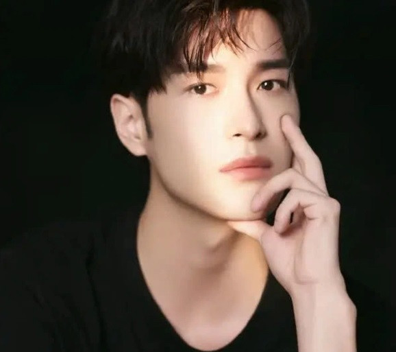 Nam diễn viên đột ngột qua đời ở tuổi 27 có 2 biểu hiện điển hình rất nhiều người Việt bỏ qua - Ảnh 2.