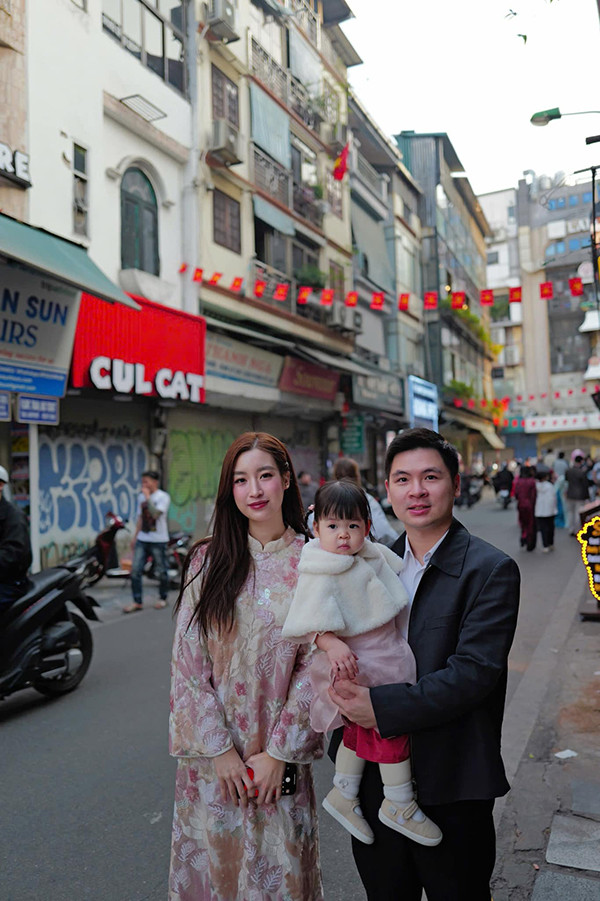 Sinh nhật Chủ tịch CLB bóng đá Hà Nội, con gái Đỗ Mỹ Linh chiếm 'spotlight' - Ảnh 3.