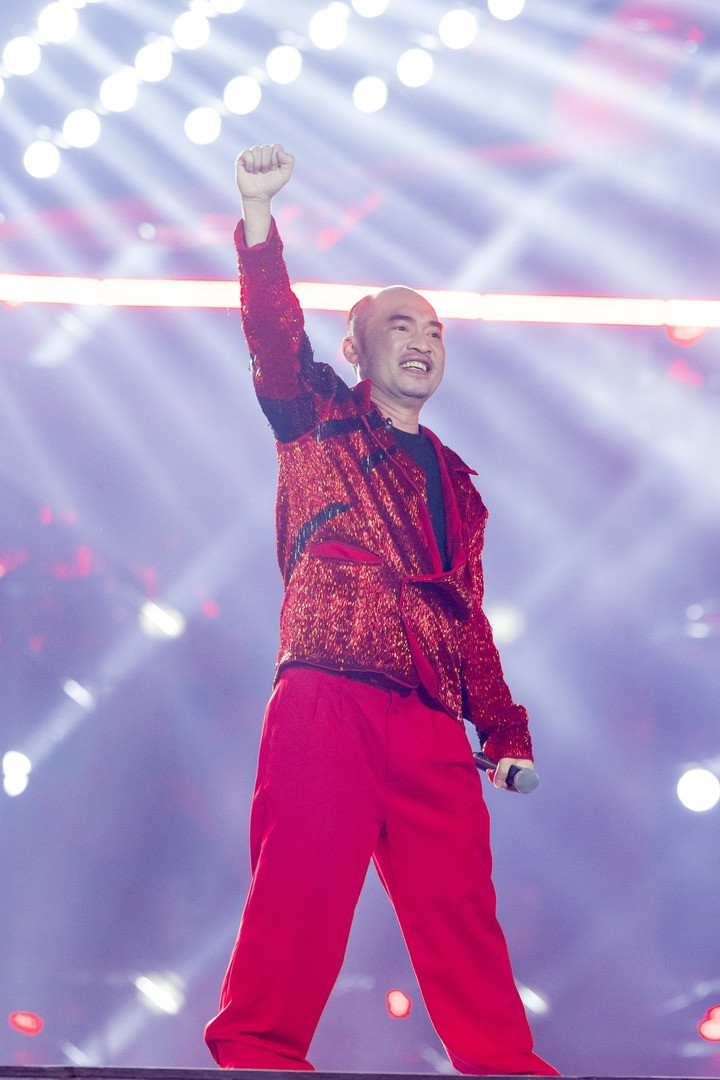 Tiến Luật trong chương trình