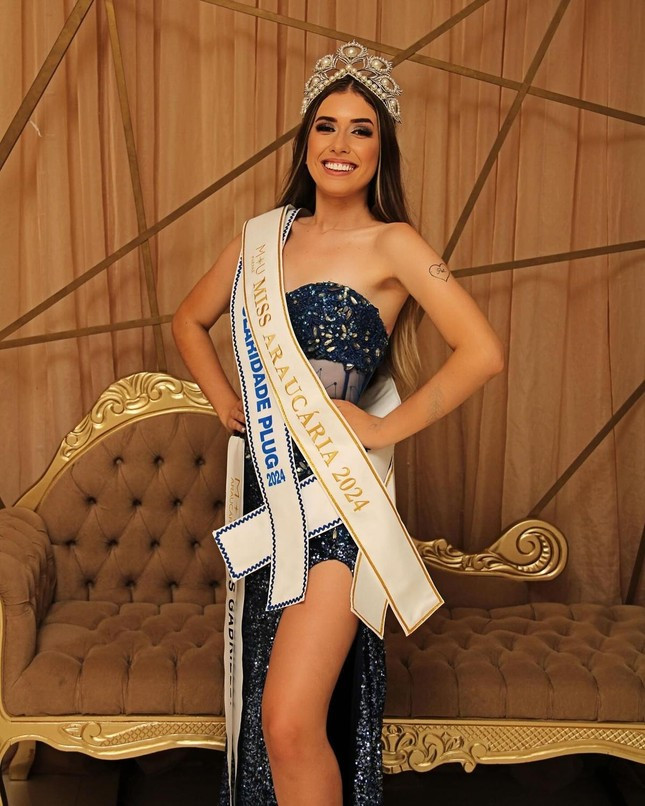 Hoa hậu bị tước vương miện ảnh 2