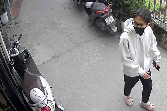 Hà Nội: Bắt quả tang thanh niên có ngoại hình thư sinh chuyên lang thang trộm hàng loạt xe của nhà dân