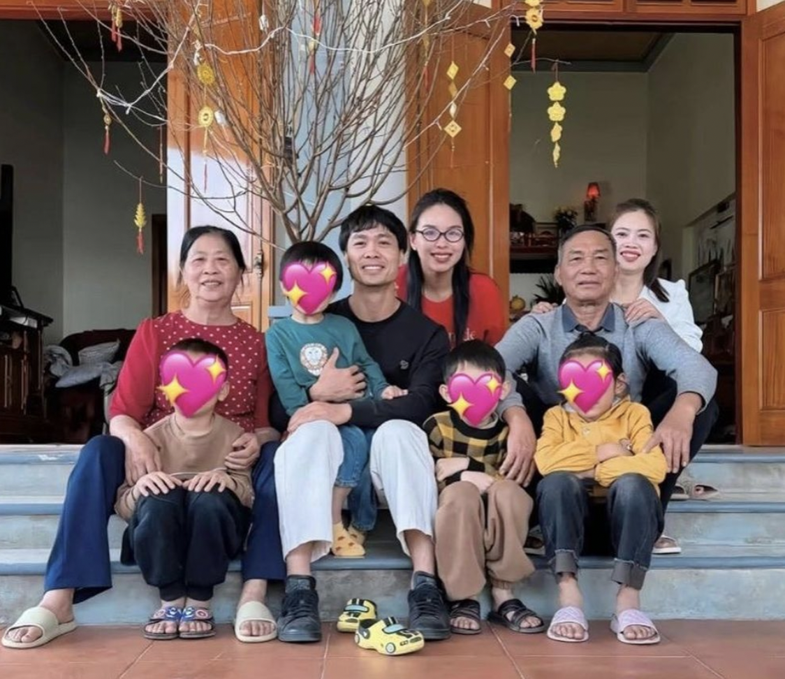 Nhan sắc bà xã Công Phượng trước 'cam thường' khiến fan bất ngờ- Ảnh 2.