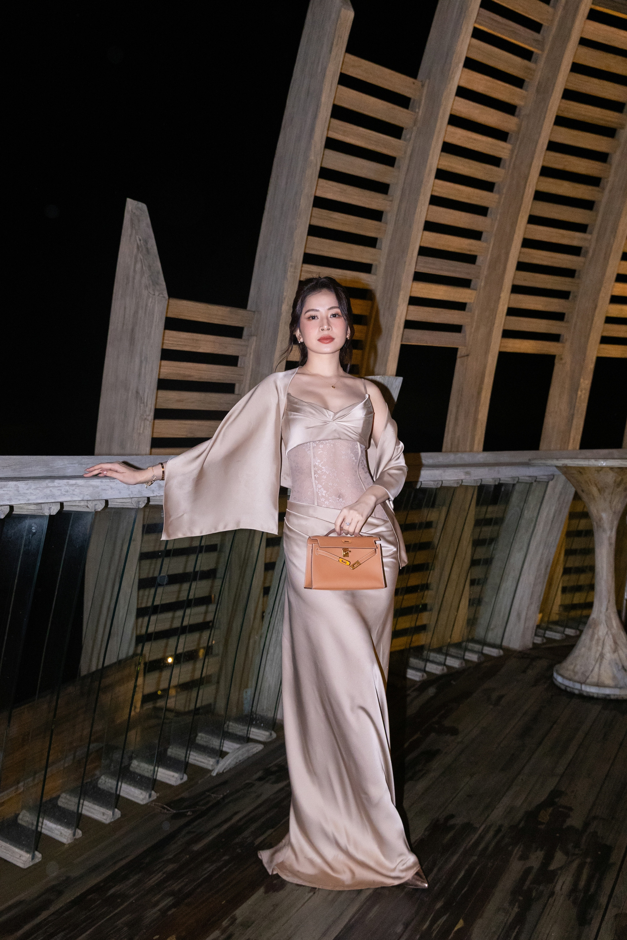 Chi Pu và mỹ nhân Vbiz đụng giao diện ngay tại đám cưới Salim visual một 9 một 10 khiến dân tình cân não