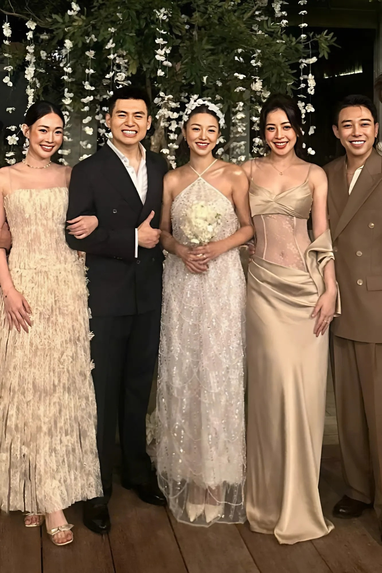 Chi Pu và mỹ nhân Vbiz đụng giao diện ngay tại đám cưới Salim visual một 9 một 10 khiến dân tình cân não