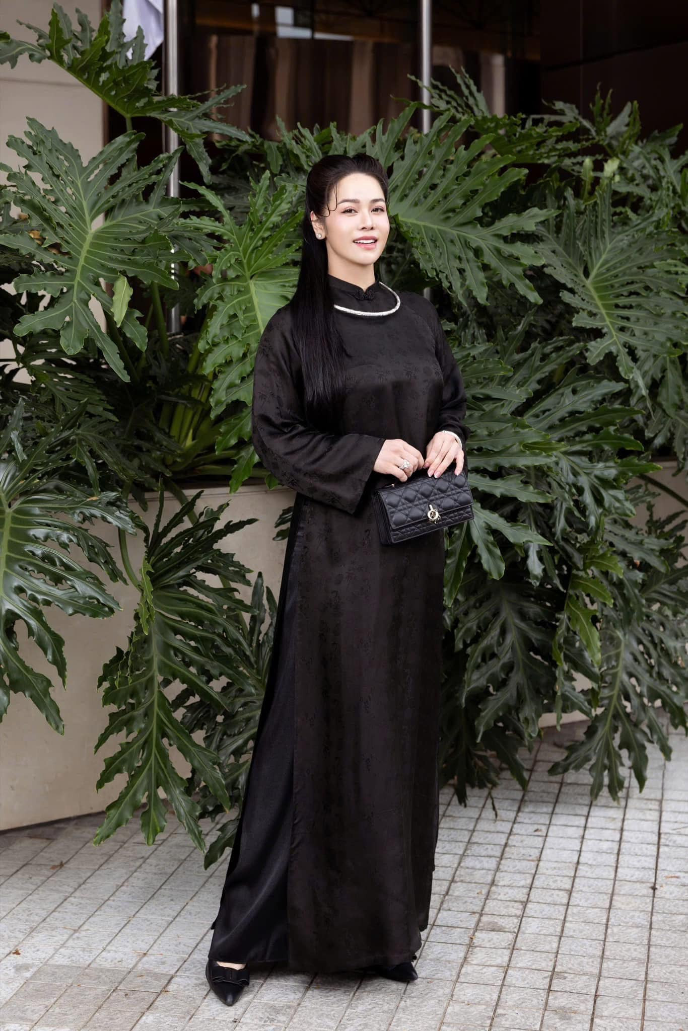 Không nhận ra Nhật Kim Anh với diện mạo 2 tháng sau sinh