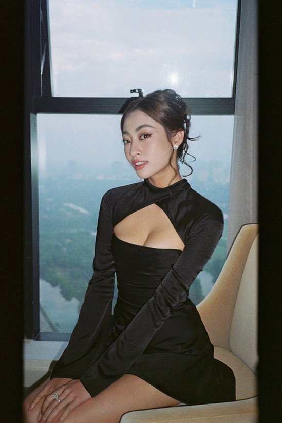 Lương Thùy Linh đi ăn cưới 10 điểm không có nhưng sau 2 lần bị chê mặc kém duyên