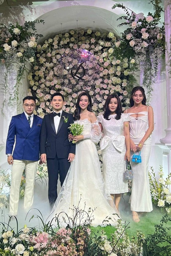 Lương Thùy Linh đi ăn cưới 10 điểm không có nhưng sau 2 lần bị chê mặc kém duyên