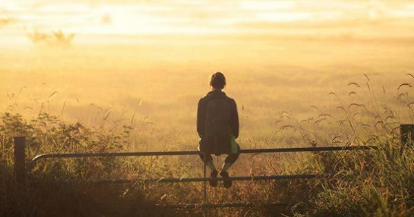 Nhạy cảm, thích gặm nhấm nỗi buồn một mình gọi tên những cung hoàng đạo này- Ảnh 1.