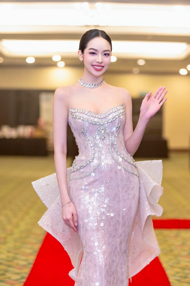 Hoa hậu Thanh Thủy vào top 21 Vẻ đẹp vượt thời gian ảnh 1