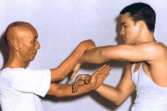 Sự thật tin đồn bất hòa giữa Lý Tiểu Long và sư phụ Diệp Vấn