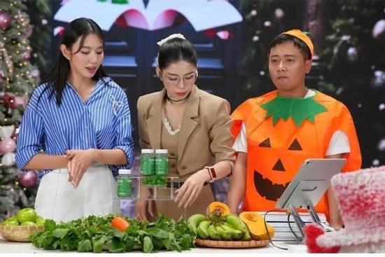 Báo cáo nhanh việc kiểm tra sản xuất kẹo rau củ Kera do Hằng Du Mục quảng cáo