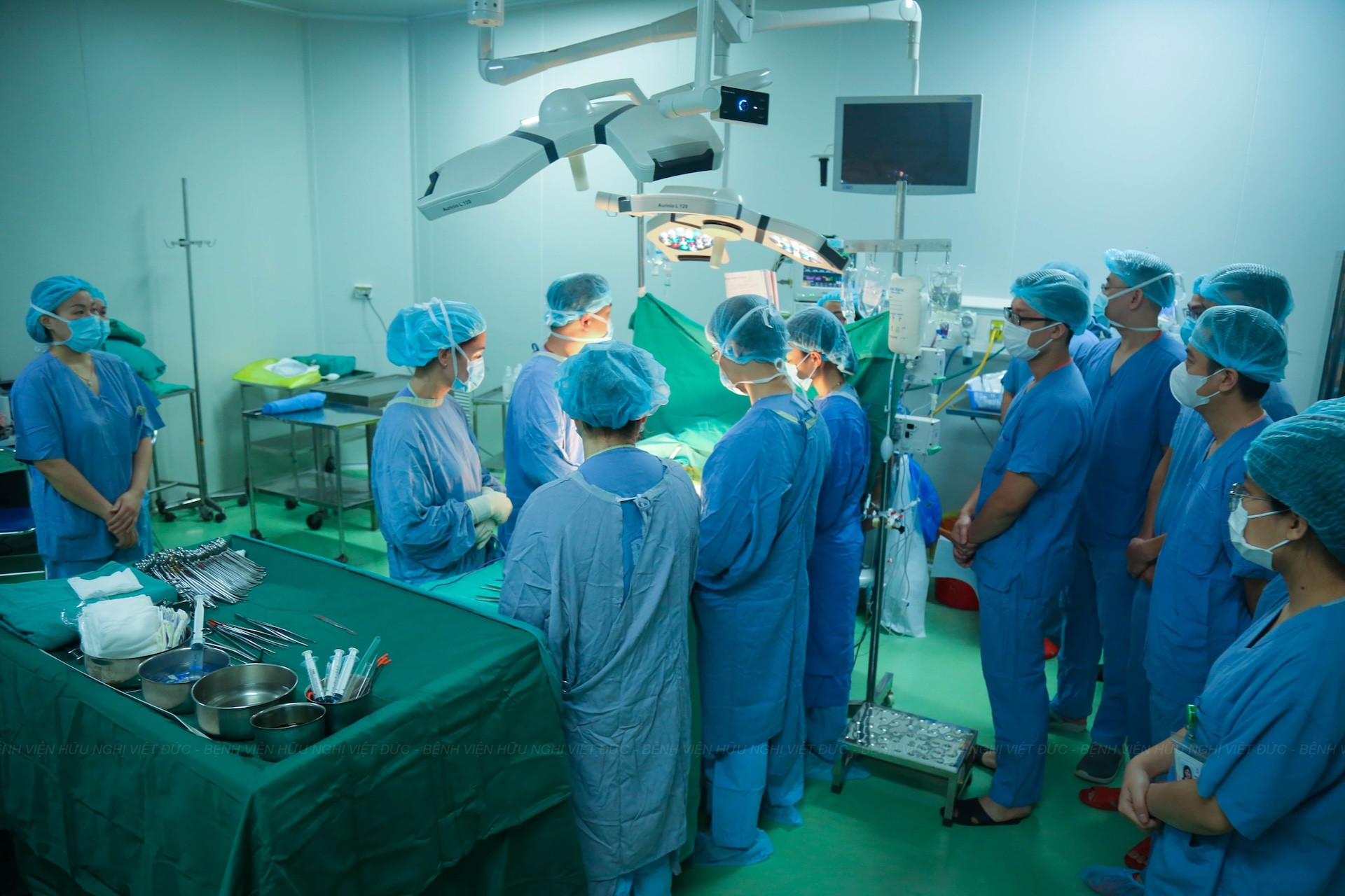 hien tang viet duc ghep tang