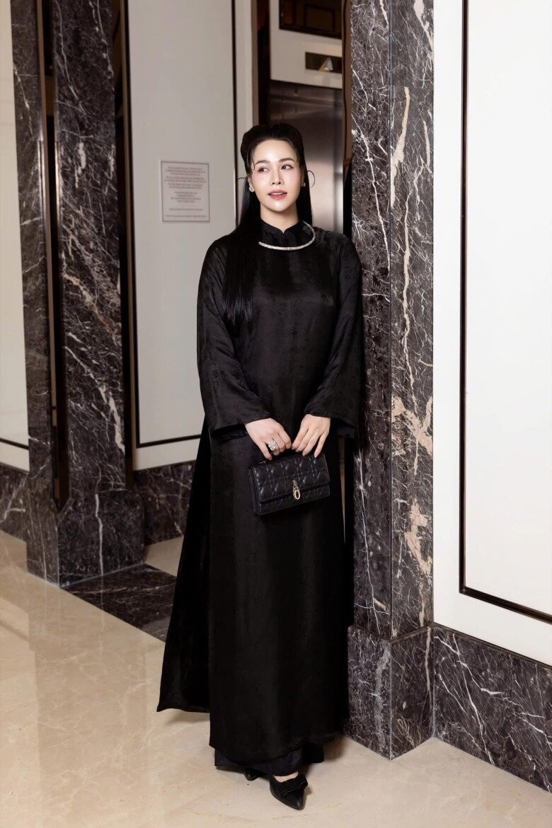 Nhiều sao Vbiz mặc đồ đen đi đám cưới đến Nhật Kim Anh vì sao lại gây tranh cãi