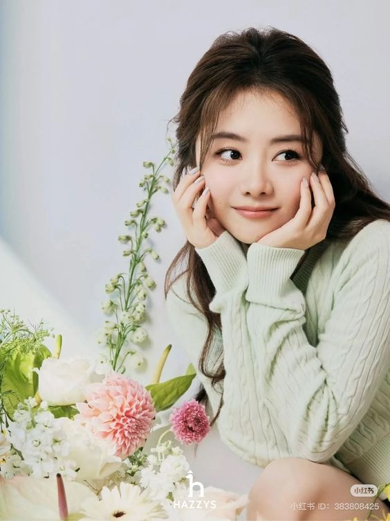 Phụ nữ sinh vào 4 tháng Âm Lịch này có số làm phu nhân lấy chồng giàu có