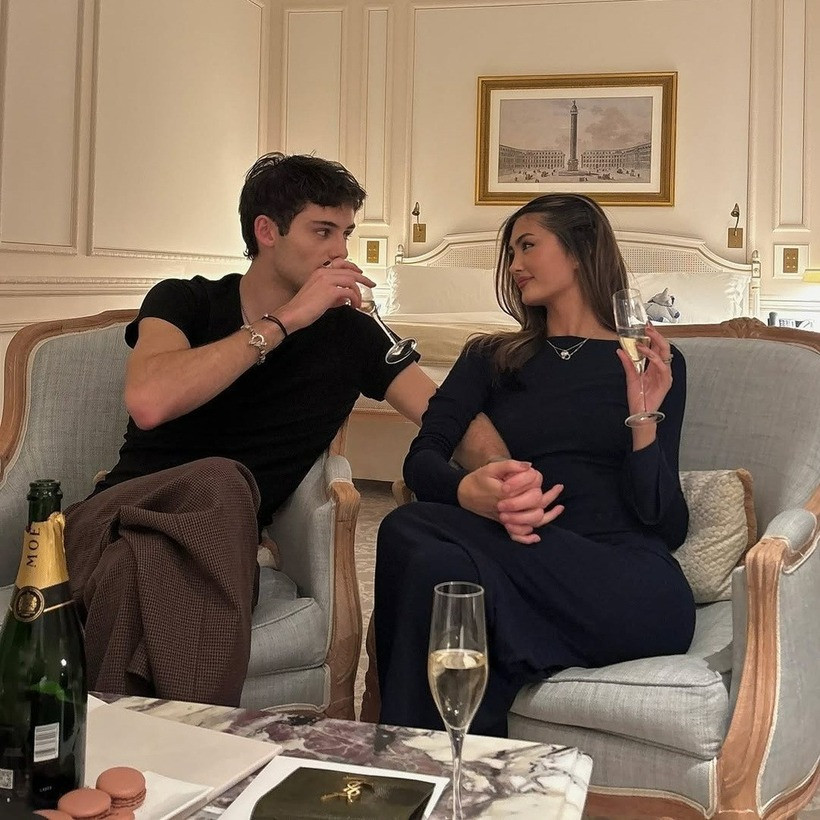 Bạn gái hiện tại của