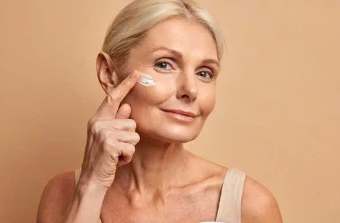 Ngăn nếp nhăn và tóc bạc bằng hormone