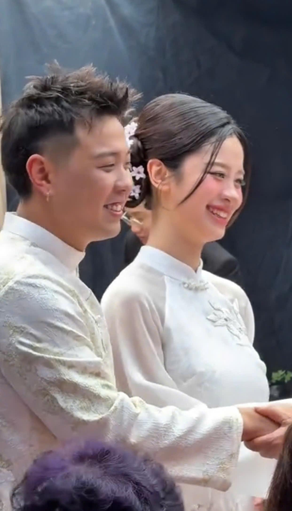 Ngày thường tóc phồng lấy chồng tóc bết netizen hiến kế cho Hàn Hằng chữa cháy gấp